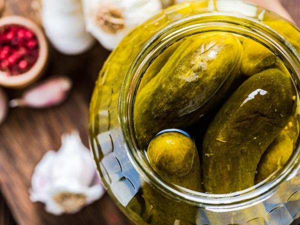 Zakaj bi vsak dan morali piti sok vloženih kumar